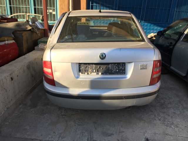 Skoda Fabia Sedan 2004-2010 Çıkma Yedek Arka Tanpon